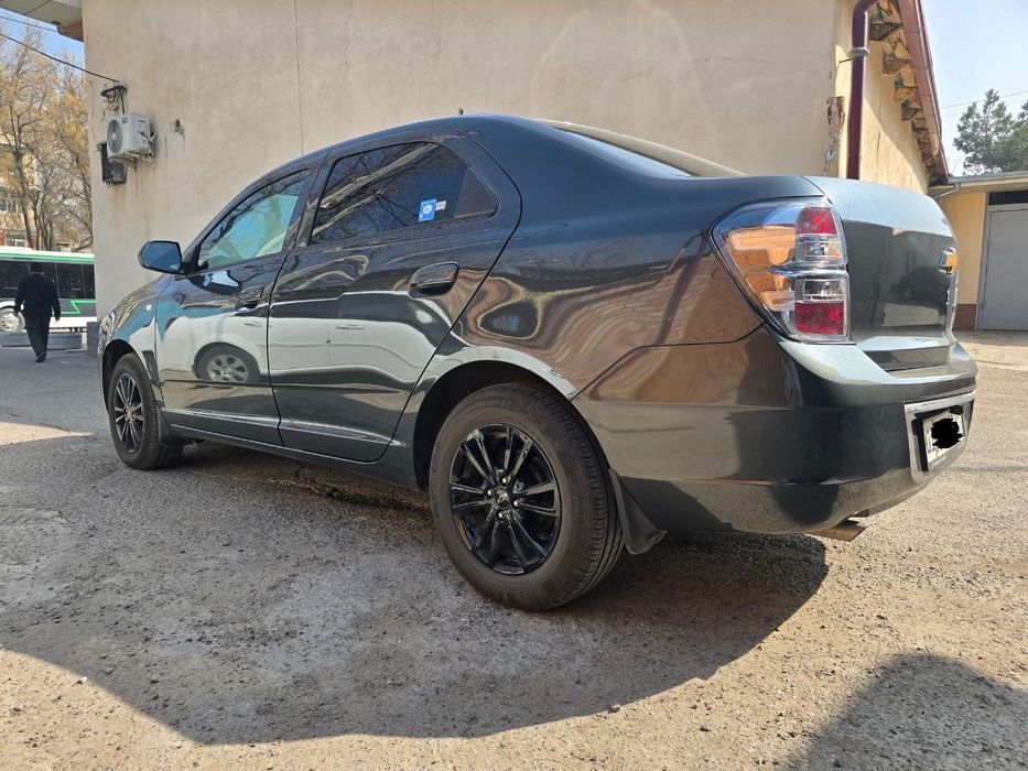 Кобальт 2025 автомат миднайт Мокрый асфольт