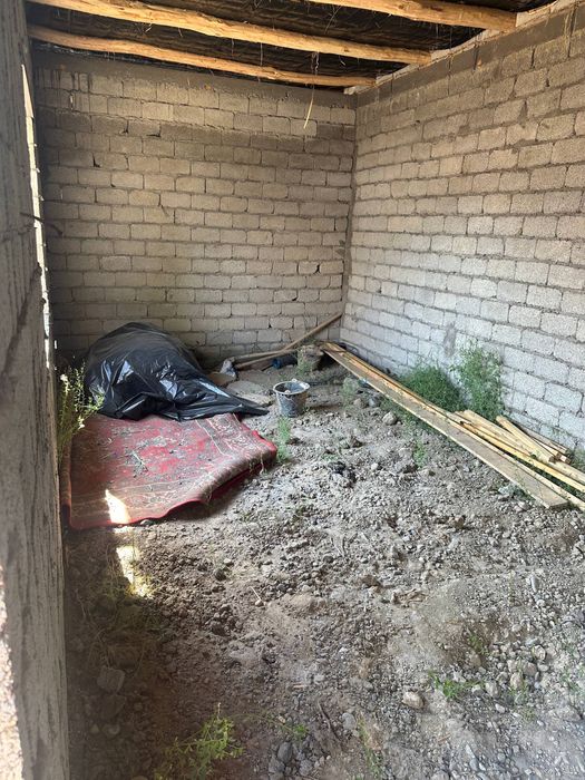 5 mavzeda 4 xonali uy sotiladi