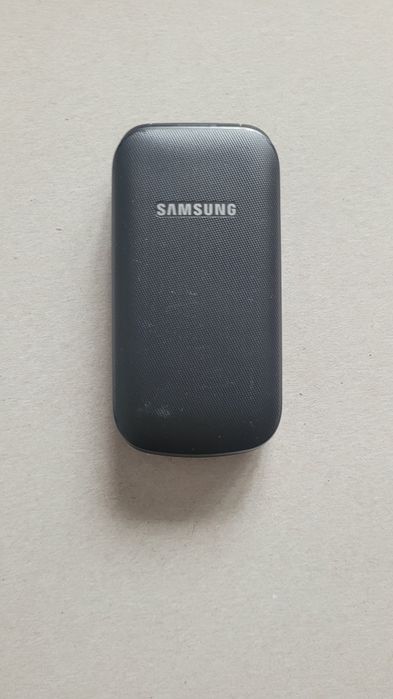 Telefon SAMSUNG GT E 1190, cu clapetă