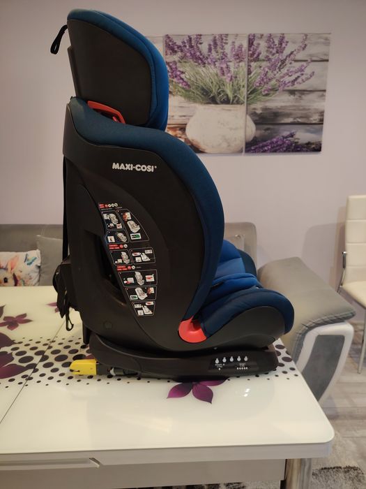 Столче за кола Maxi Cosi Titan