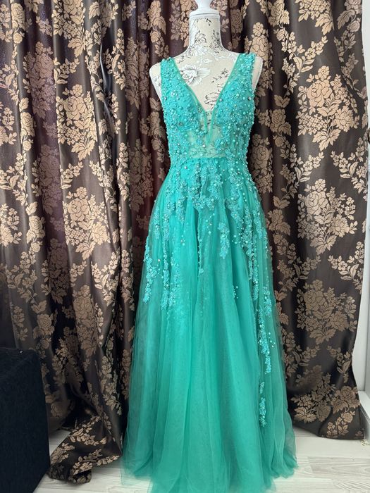 Rochie ideală pentru evenimente speciale