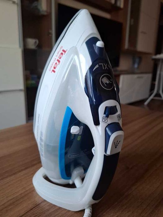 Парна ютия Tefal Smart Protect FV4970