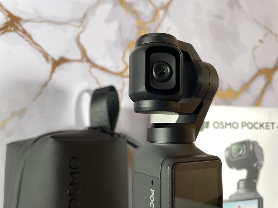DJI Osmo Pocket 4 Creator Combo