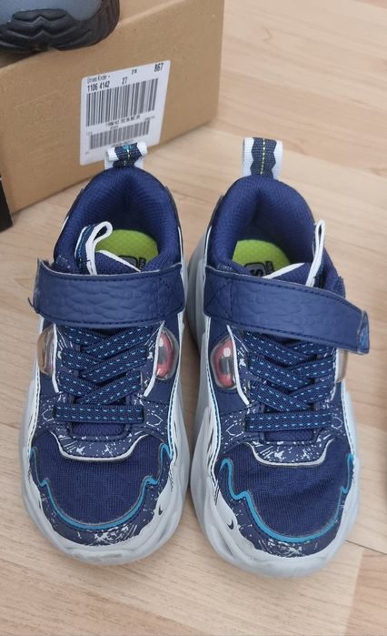 Incaltaminte marimea 27