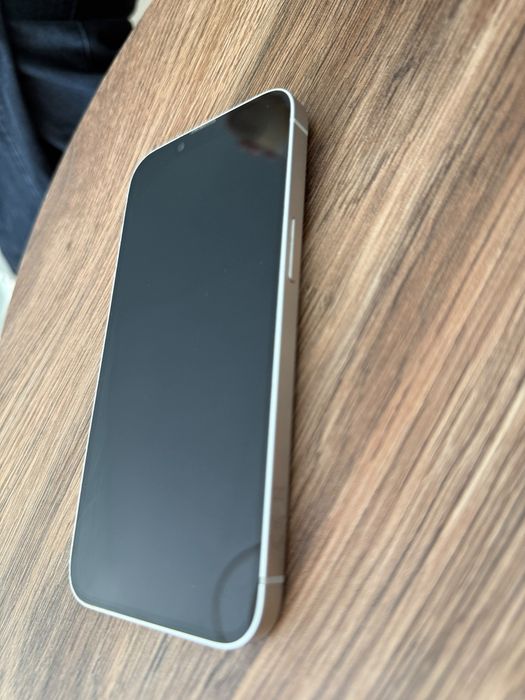 Iphone 14 , arata bine