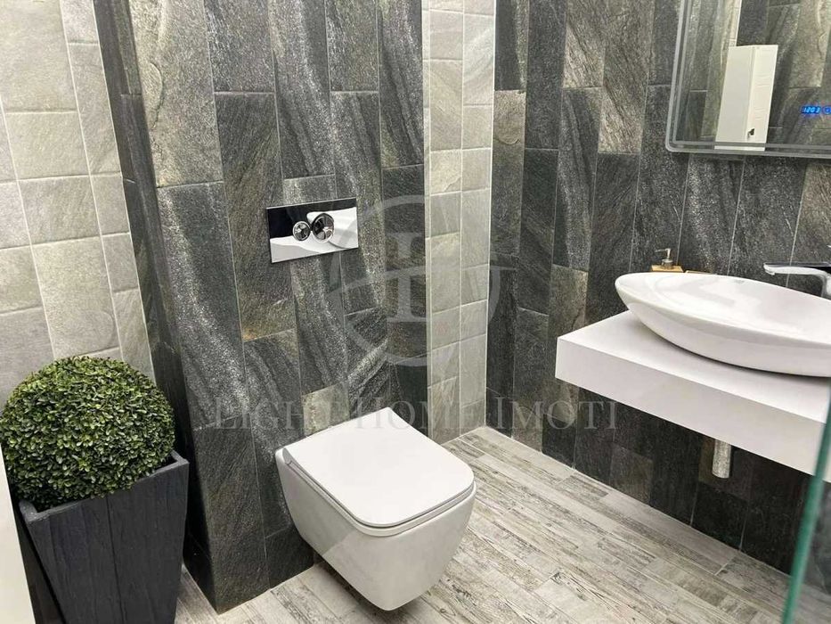 Продава се Тристаен апартамент в Пловдив, Кючук Париж - 118 кв.м за 1348 €/кв.м - Снимка #7