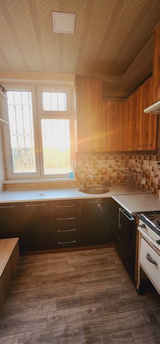 Массив Куйлюк 4, 2 комнатная, кирпич,  77 серия, Мирабадский район