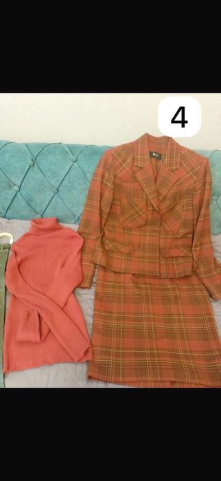 Платья и белый топ