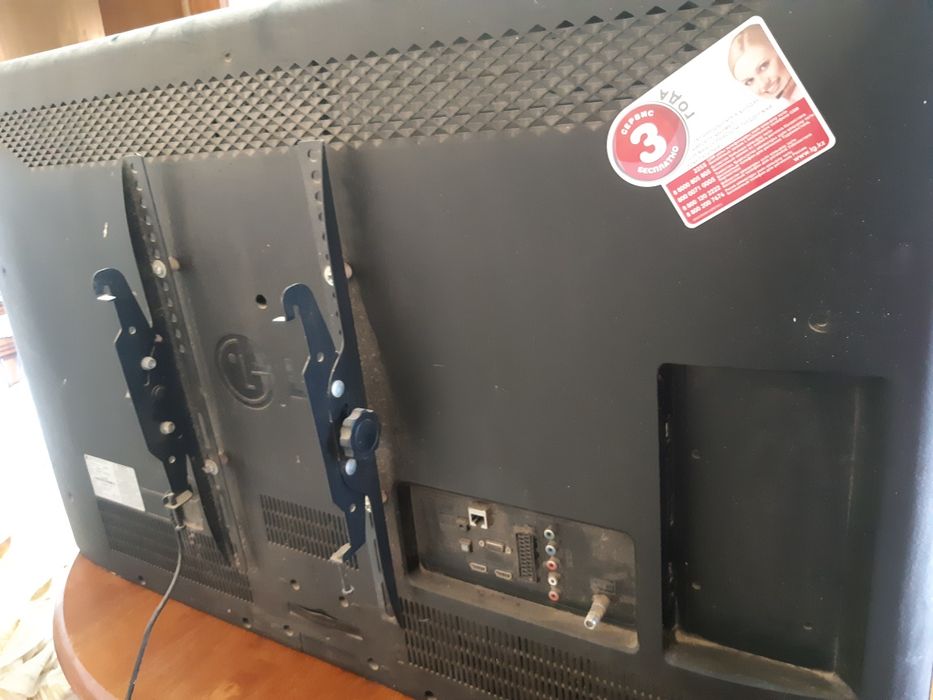 Телевизор LG в хорошем состаяние