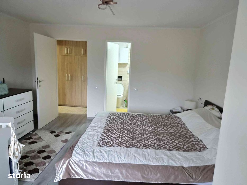 De vânzare, Apartament 4 camere,  Micro 17, Satu Mare