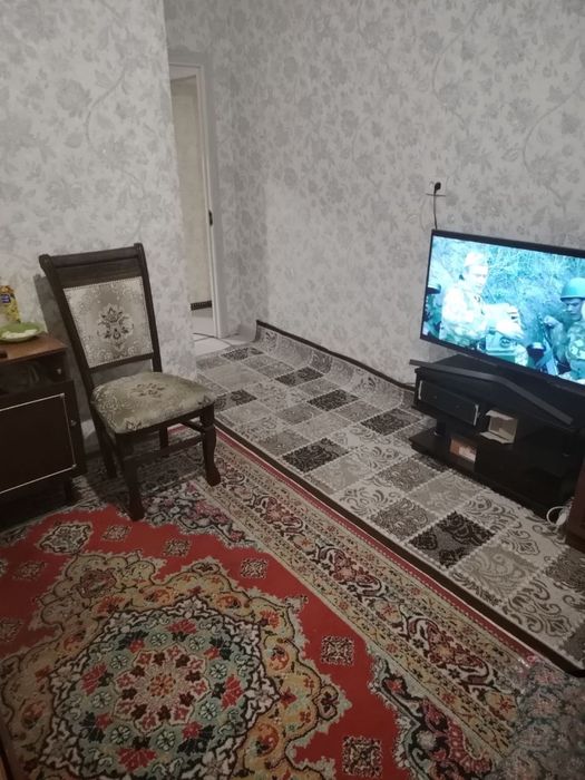 Продаю квартиру массив Курувчи 6В 4 р.й Сергели