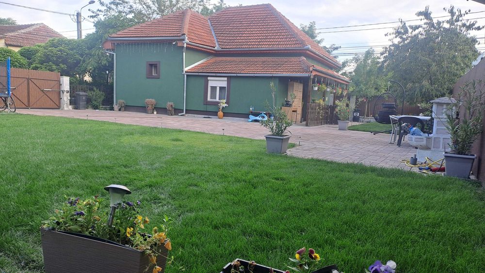 Vand casa in cartierul Mehala !!!