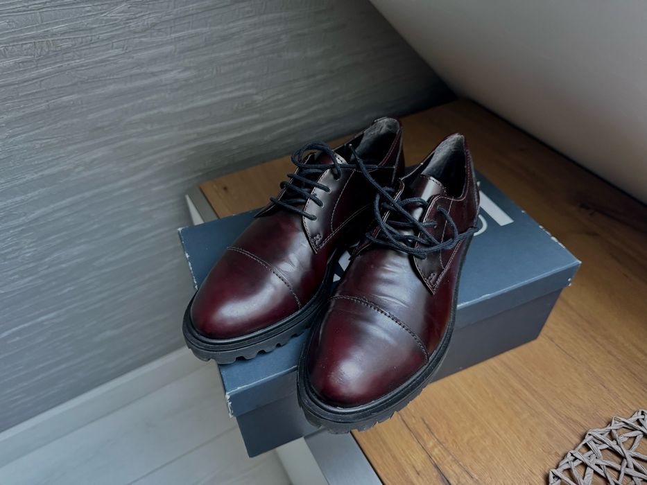 Дамски обувки от естествена кожа