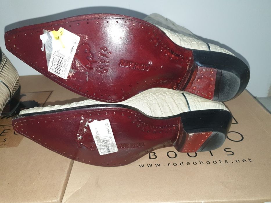 Vand cizme cowboy din piele de crocodil