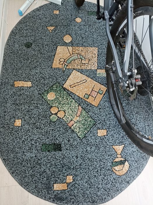 Продам ковер синего цвета