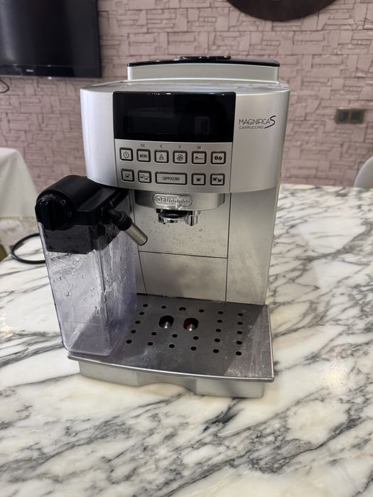Кофемашина Delonghi