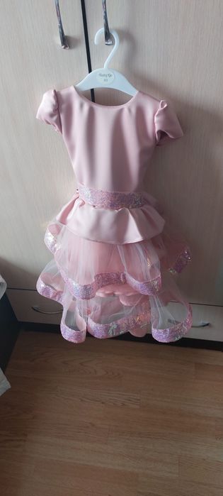 Продам детские нарядные платья