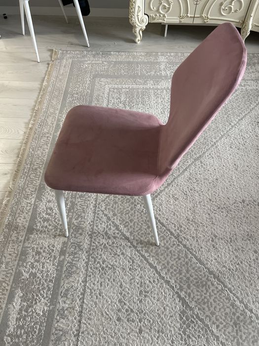 6 стульчиков в отличном состояний