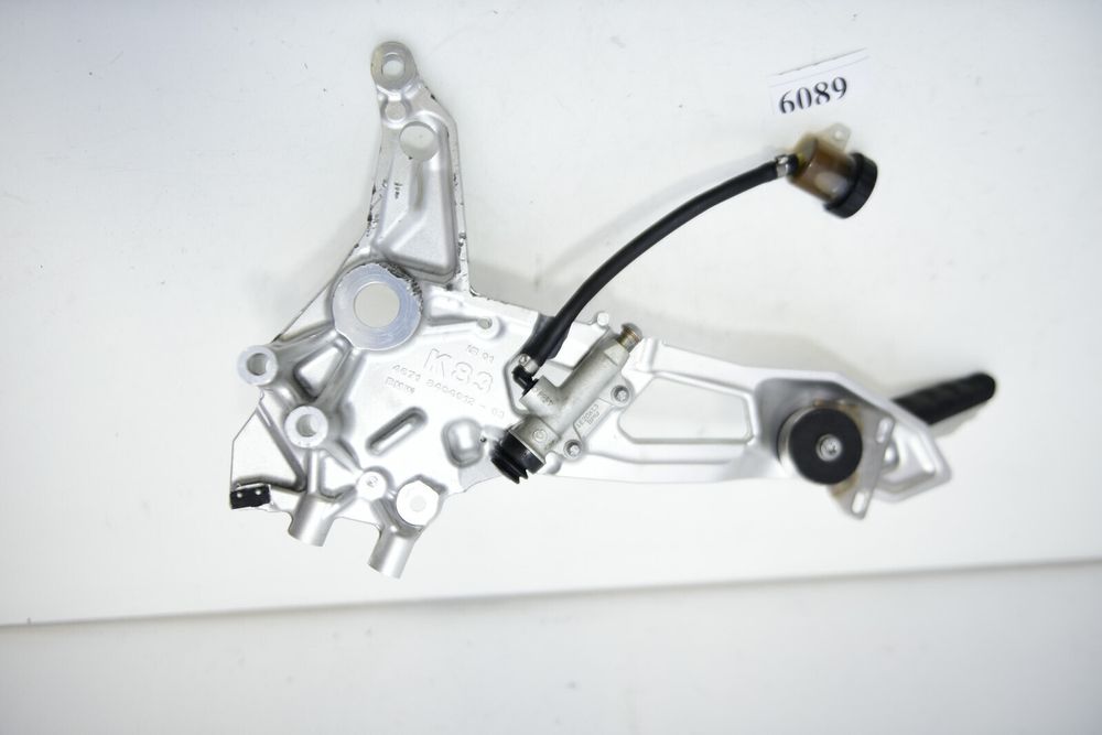 Suport scăriță cu pedală dreapta față BMW F900 R F900R K83