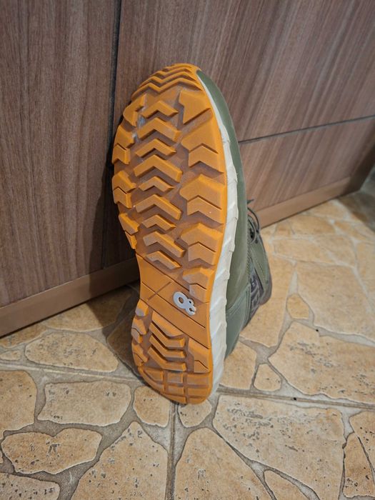 Продавам децки ботуши