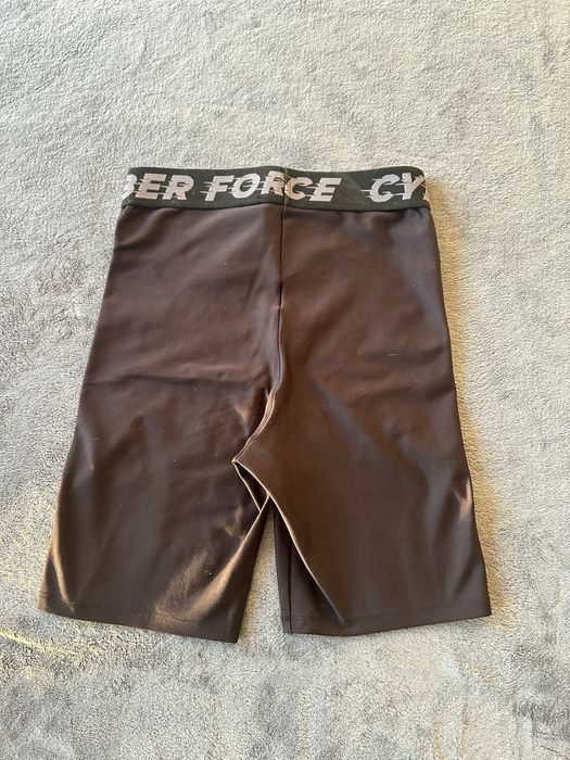 Дамси къс черен спортен клин с висока талия