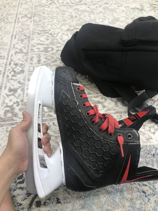 продам коньки 38 размер