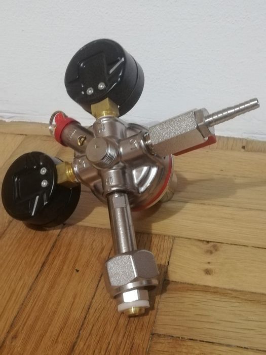Regulator de presiune CO2 , Micro Matic