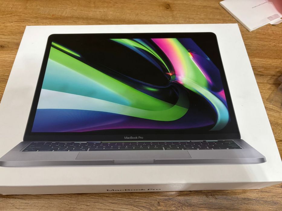 Макбук про 13 м1 8 гб 256 ccd