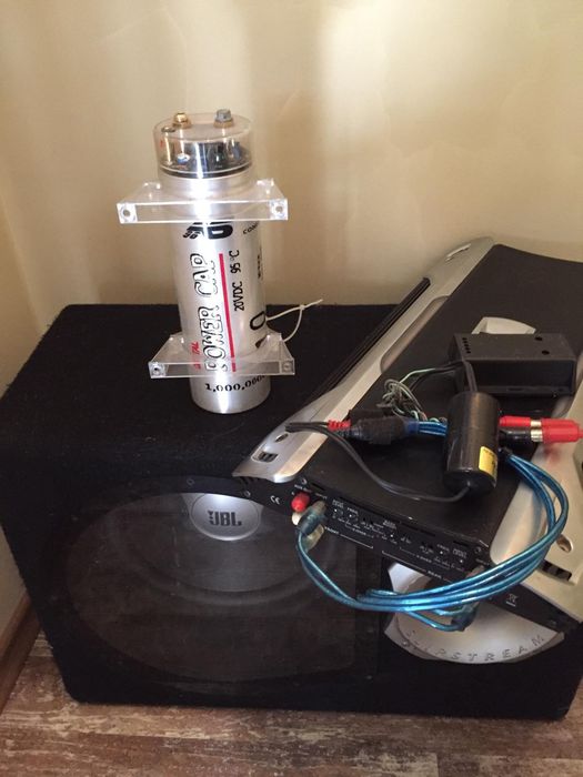 Statie + Subwoofer JBL profesionala 3000 W / boxe / amplificator