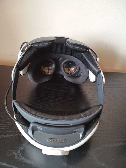 Meta Quest 3 128GB + BOBOVR M3 Pro – като ново