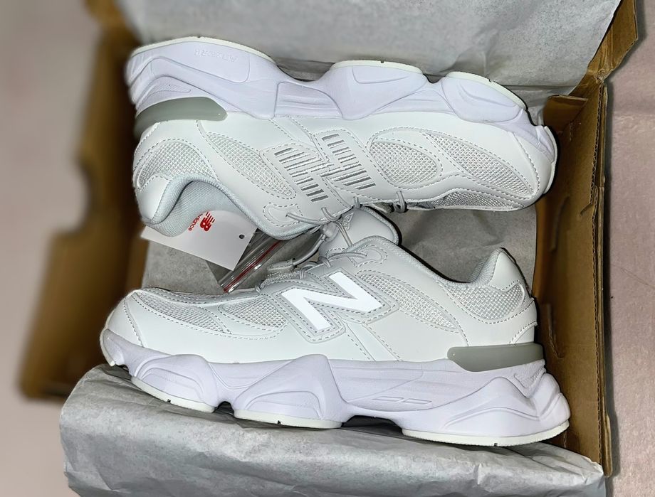 Sneaker New Balance 9060 white 37 NOU