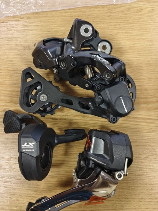 Shimano Deore XTR,XT Di2 дерайльори + команди МТБ
