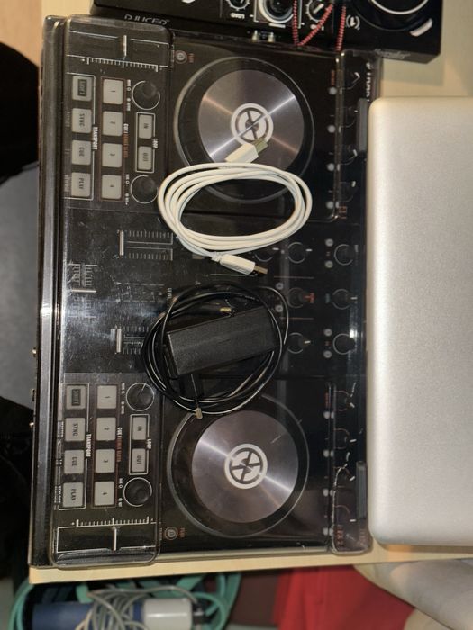 Dj Конзола Traktor Kontrol S2 mk2 ( Пулт , Контролер)