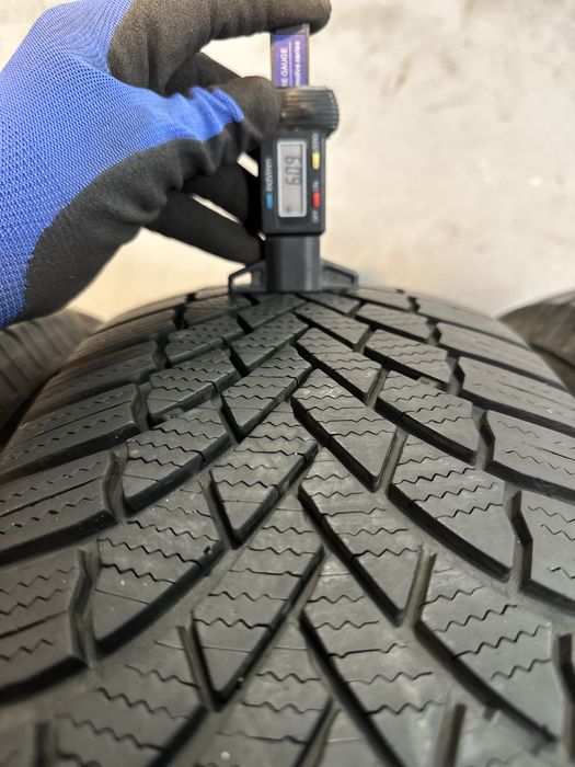 Гуми 235/65/18 BRIGESTONE Blizzak Winter