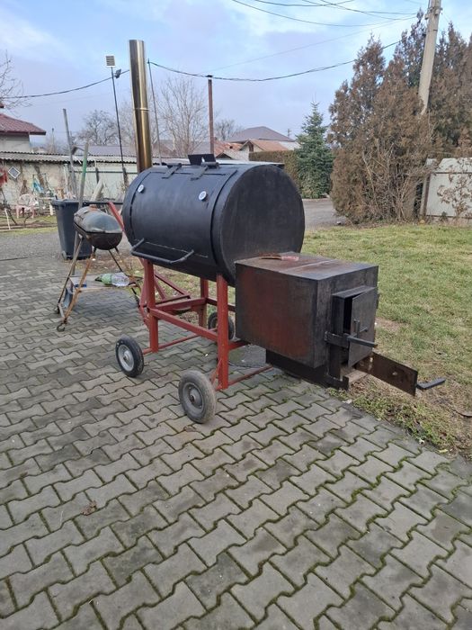 Smoker slow cooking  grătar