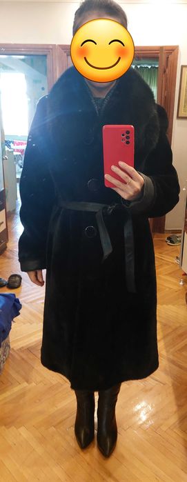 Прода шубу мутон с мехом на воротнике с поясом