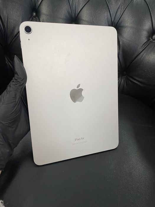 iPad Air 11-Inch M2  / WI-FI / 128 GB / Starlight / Foarte bun|