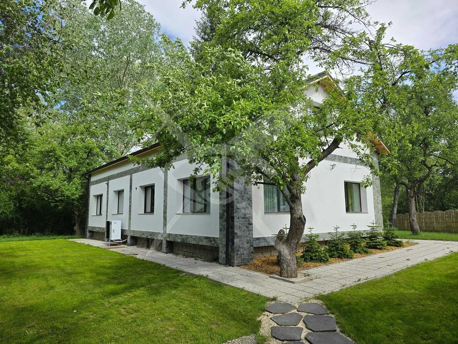 Продава се Къща в с. Драгичево, Област Перник - 320 кв.м за 834 €/кв.м - Снимка #1