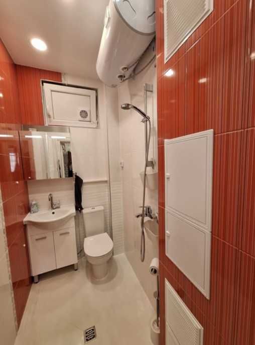 Тристаен апартамент под наем Център