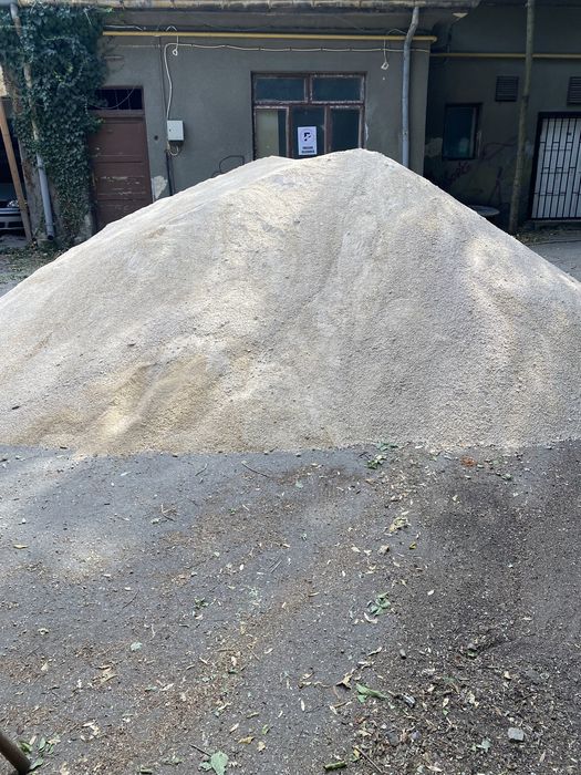 Piatra nisip pamant calcar piatra concasata