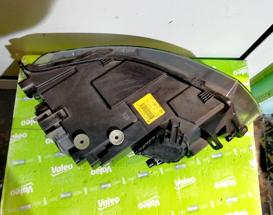 Фар Фарове за BMW M6 Е63 Е64 / БМВ 6 Е63 Е64 Dynamic-Xenon.