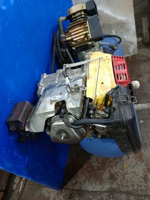 Продам Бензиновый Компрессор