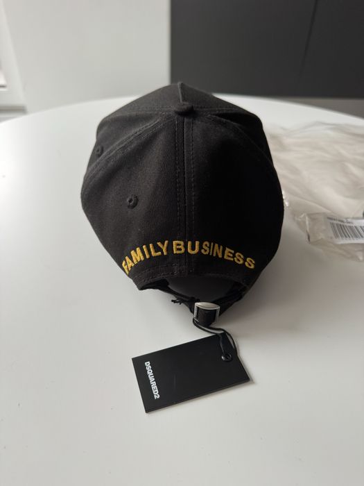 Dsquared2 шапка.