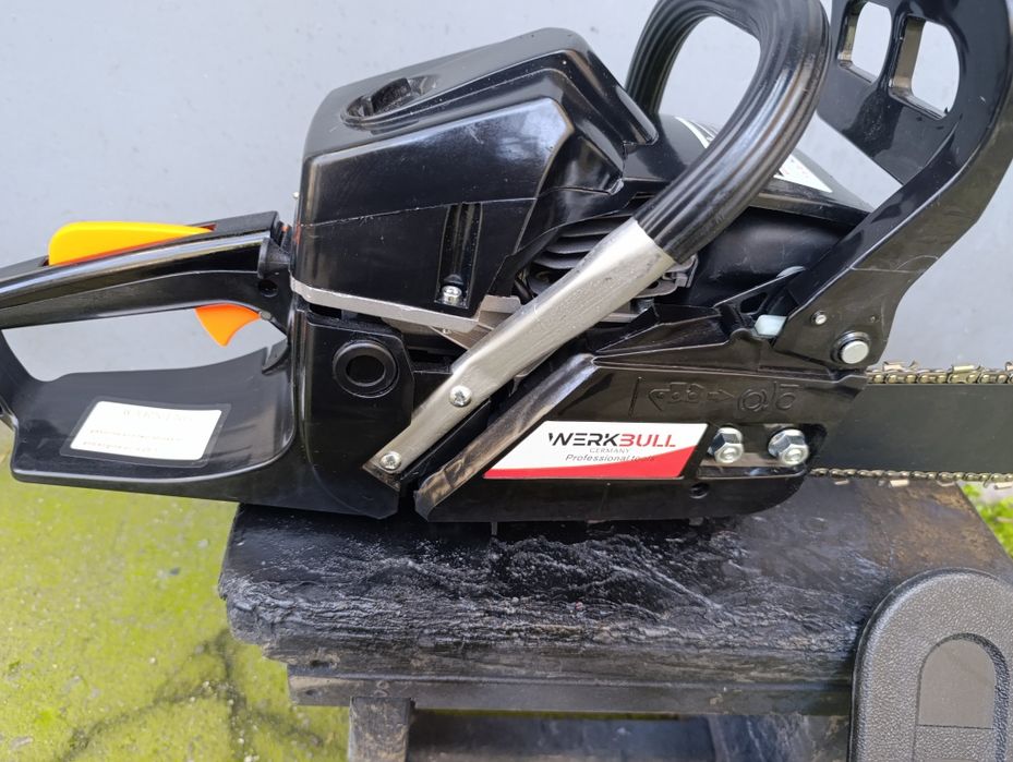 Две Водоструйки и бензинова резачка за дърва