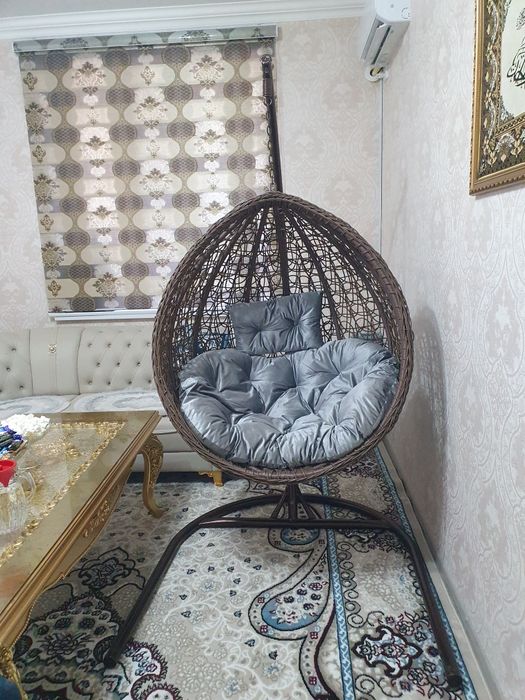 To'qilgan stol stullar