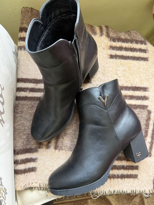 Обувки(кожени) с ток