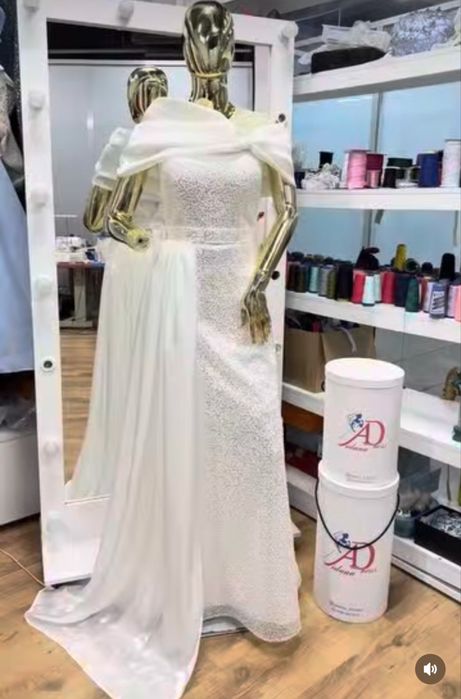 Шикарные вечерние платья))