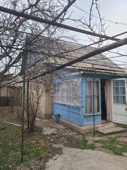 Товоксойда 7 сотикли ховли сотилади.