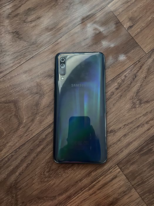 Samsung A50.