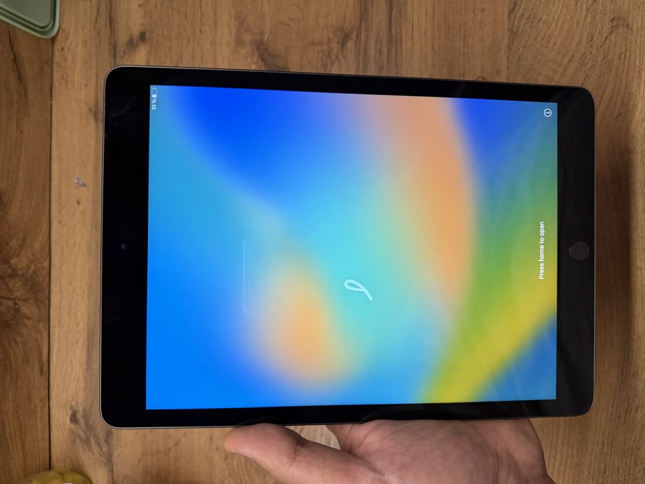 Продам Ipad 9го поколения